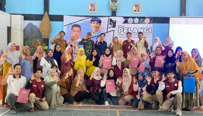 Gandeng Kopel Purwakarta, Mahasiswa KKN STIES Beri Pelatihan Fotografi Produk Bagi Pelaku UMKM