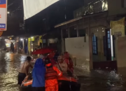 BPBD Jabar Kerahkan Tim dan Peralatan untuk Evakuasi Korban Banjir di Bogor dan Bekasi