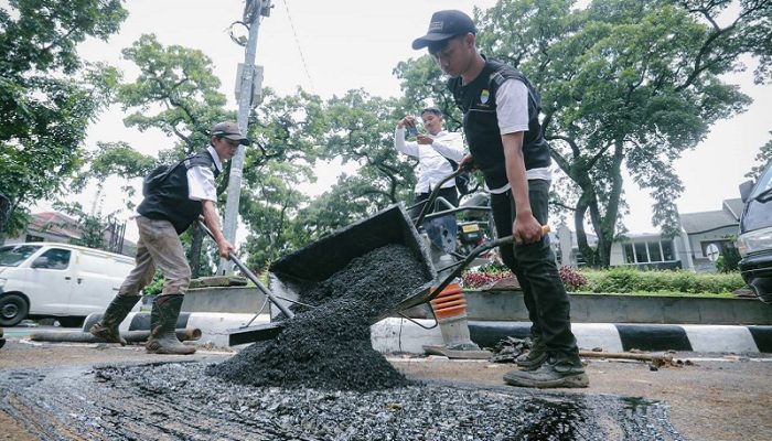 400 Aduan Jalan Berlubang di Bandung, Wali Kota: Segera Ditindaklanjuti!