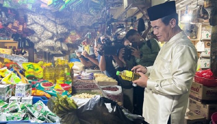 Mentan Sidak Pasar, Temukan MinyaKita Tak Sesuai Takaran dan Dijual di Atas HET