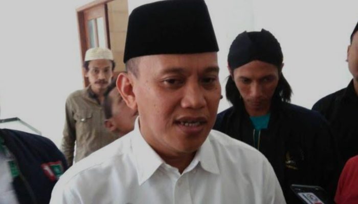 Menteri P2MI Segel Perusahaan Penyalur Pekerja Migran di Bekasi