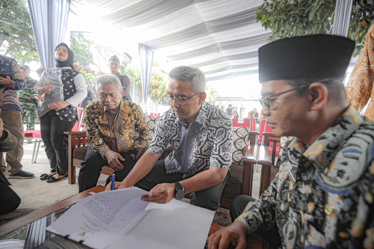 Akhirnya, Ribuan Guru Honorer di Bandung Bisa Tersenyum, Honor Segera Cair! Wali Kota Resmi Teken Kepwal