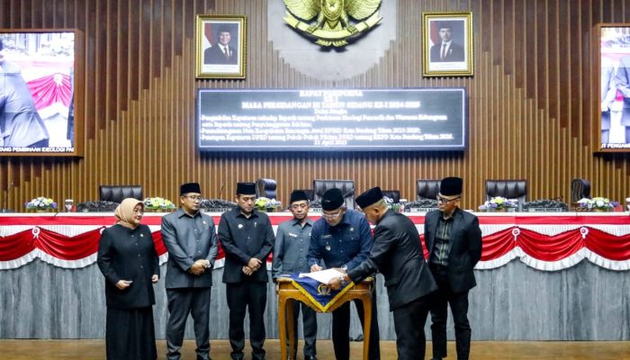 Menuju Bandung yang Lebih Maju: DPRD Sahkan Raperda Kebangsaan dan RPJMD 2025–2029