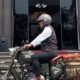 KPK sita motor Royal Enfield milik Ridwan Kamil, terkait dugaan korupsi iklan Bank BJB senilai Rp222 miliar.