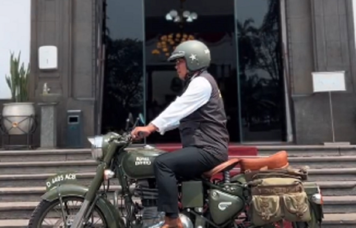 KPK sita motor Royal Enfield milik Ridwan Kamil, terkait dugaan korupsi iklan Bank BJB senilai Rp222 miliar.