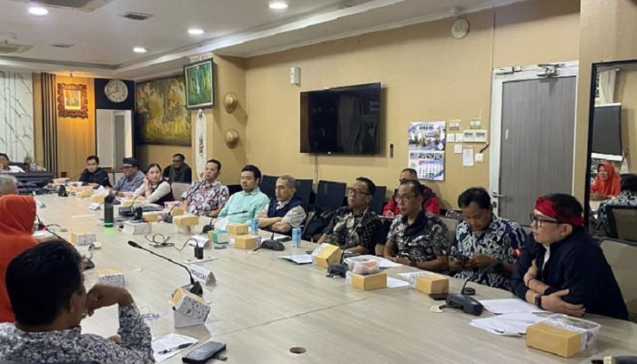 DPRD Kota Bandung Mediasi Sengketa SDN Guruminda: Warga Minta Solusi, Sekolah Diminta Lebih Tertib