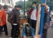 Satgas Linmas Astanaanyar Tertibkan PKL dan Jaga Ketertiban di Kawasan Pasar Tumpah