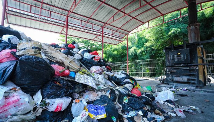 Viral Aksi Buang Sampah di Cicadas! Pemkot Tak Lagi Toleransi, Pelanggar Terancam Sanksi