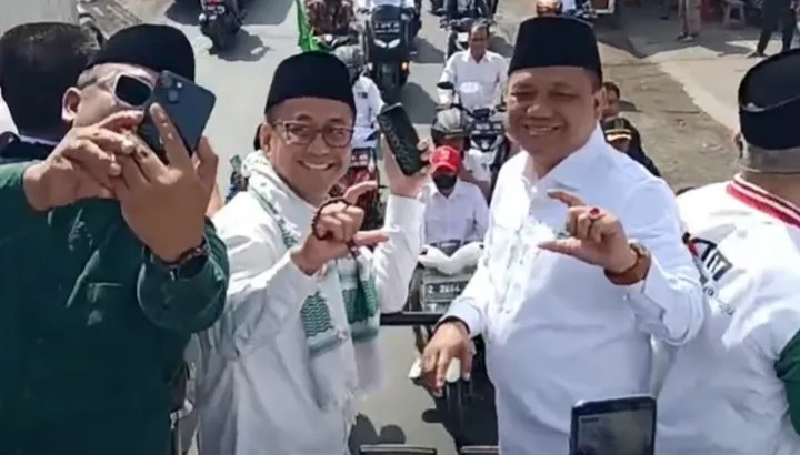 pasangan Cecep Nurul Yakin dan Asep Sopari Al-Ayubi