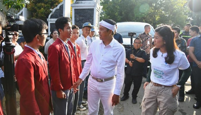 Lindungi Anak dari Bahaya Ruang Digital, Dedi Mulyadi dan Menkomdigi Sosialisasikan PP Tunas