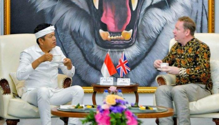 Dedi Mulyadi Gaet Inggris, Bahas Transportasi Rel hingga Penataan Pesisir