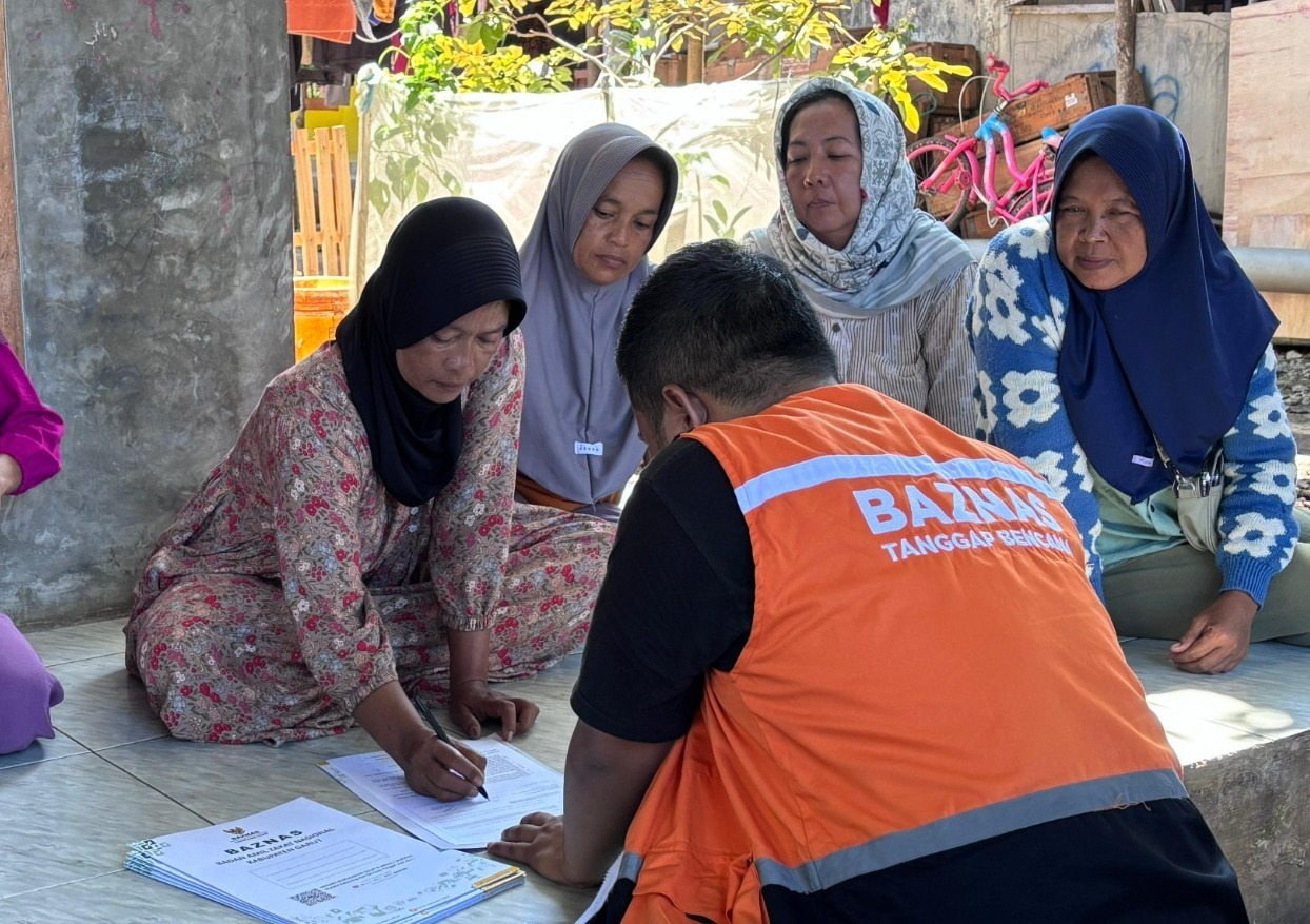 BAZNAS dan BJB Turun ke Garut: Santunan Langsung untuk Korban Sipil Ledakan Amunisi