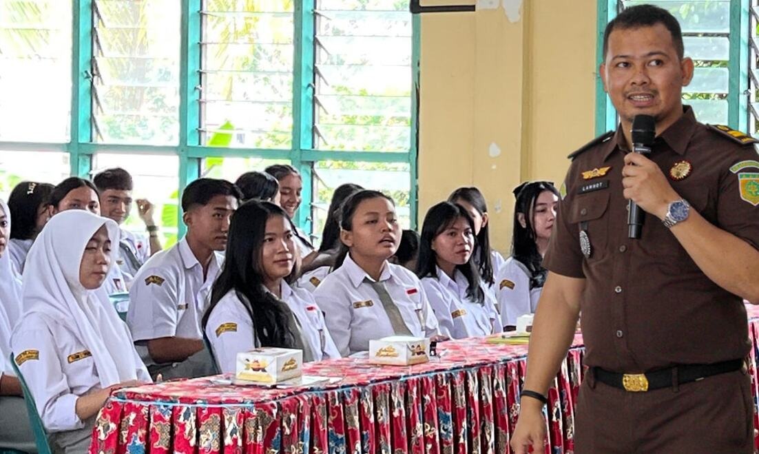 Jaksa Masuk Sekolah Hadir di SMA Swasta Teladan Pematangsiantar: Edukasi Antikorupsi Sejak Dini