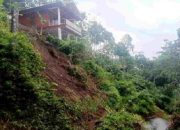 Diguyur Hujan Deras, Longsor Terjadi di Desa Banyurasa Tasikmalaya