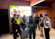 Razia Tempat Hiburan Malam, Polres Purwakarta Tes Urine 27 Orang dan Sita 391 Botol Miras