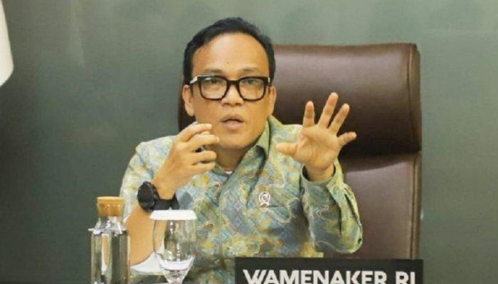 Soal Penghapusan Outsourcing Dikaji, Wamenaker Tunggu Arah Kebijakan Presiden Prabowo