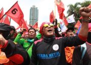 Hari Ini Ribuan Buruh Karawang Bertolak ke Monas, Presiden Prabowo Dijadwalkan Hadir