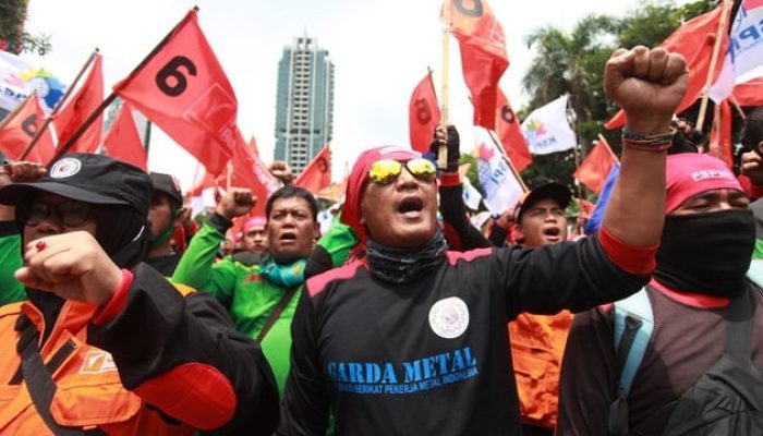 Hari Ini Ribuan Buruh Karawang Bertolak ke Monas, Presiden Prabowo Dijadwalkan Hadir