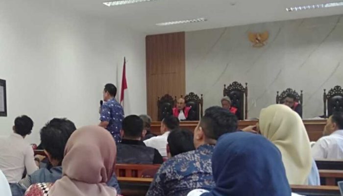 Eks Sekda Bandung Tersandung! Ema Sumarna Dituntut 6,5 Tahun Gara-Gara Beri Suap Rp 1 Miliar Demi Proyek Smart City!
