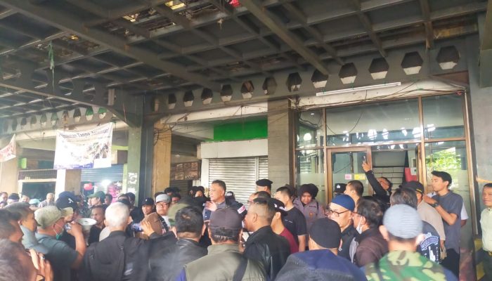 Pedagang Protes PD Pasar Bermartabat: Kami Pemilik Jongko, Kok Disuruh Bayar Sewa?