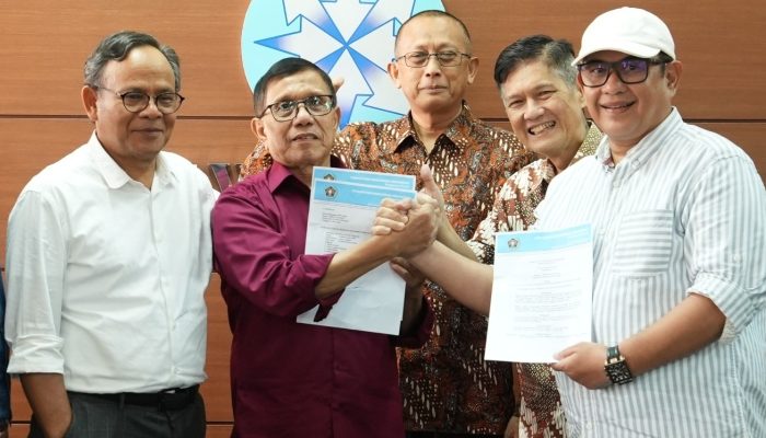 Retak Sejak Kongres, Dua Ketua PWI Kini Bersatu: Ini Tanda-tanda Damainya!