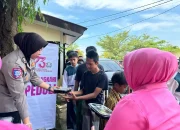 Polres Purwakarta Gelar Jumat Berkah, Bagikan Nasi Kotak Gratis di Masjid Asy-Syifa