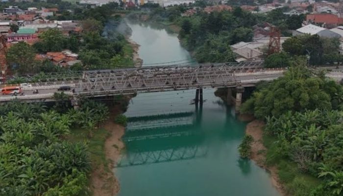 Pemprov Jabar Jatuhkan Denda Rp 3,5 Miliar untuk Perusahaan Pencemar Sungai Citarum di Karawang