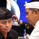 Sekda Herman Suryatman saat mendampingi Dedi Mulyadi.