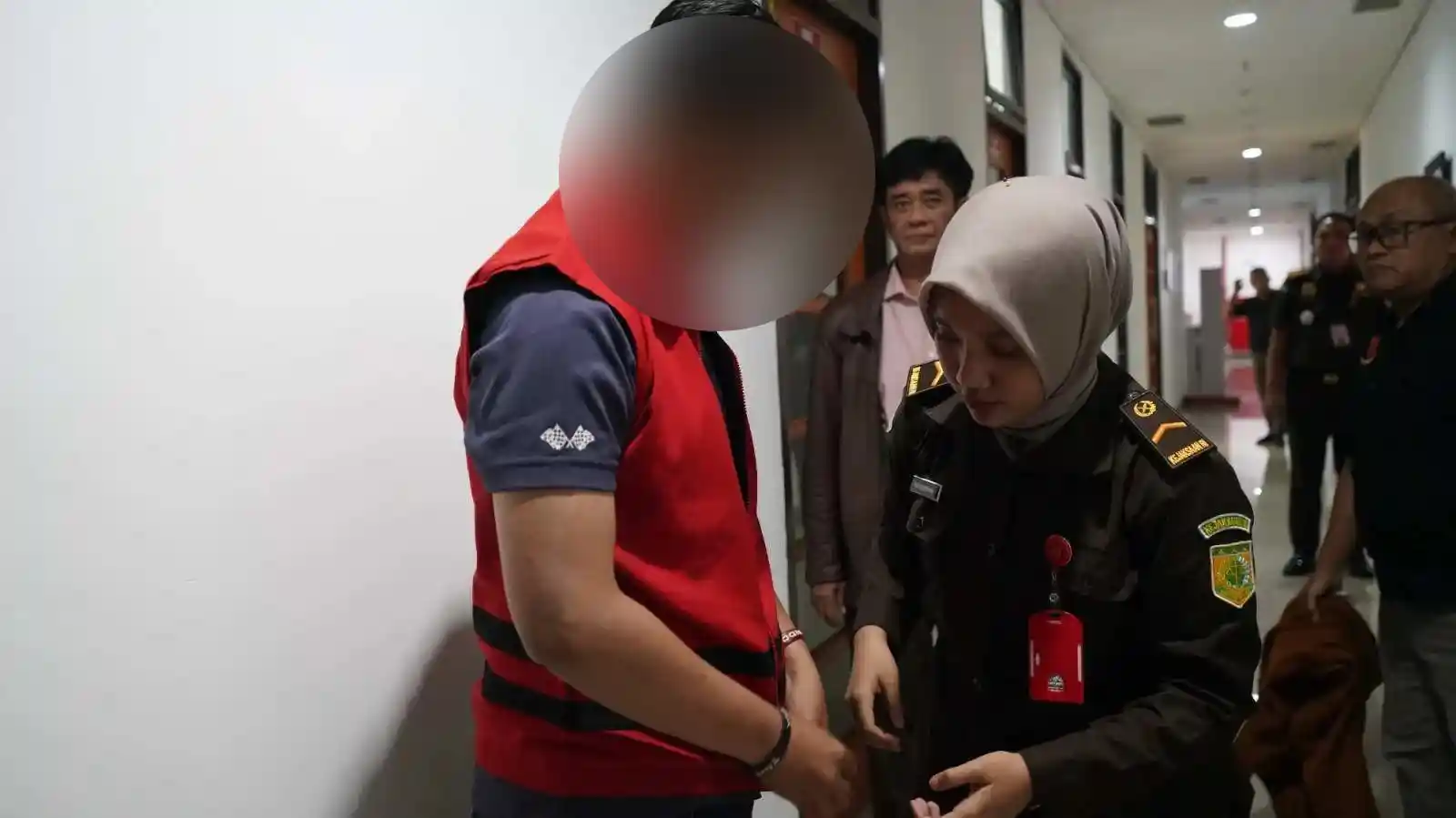 Penangkapan tersangka korupsi KUR BRI oleh Kejati Jabar