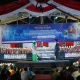 Pertunjukan wayang golek di Alun-Alun Limbangan Garut untuk sosialisasi Program Makan Bergizi Gratis Presiden Prabowo Subianto