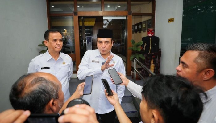 Erwin Larang Siswa Tanpa SIM Bawa Motor ke Sekolah