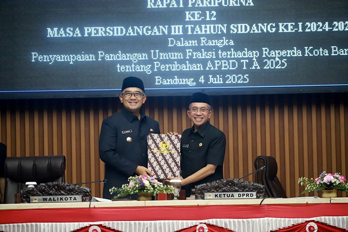 DPRD Soroti PAD Bandung, Farhan Siapkan Digitalisasi di APBD 2025