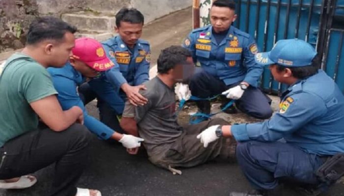 Bikin Resah! ODGJ Masuk Rumah Warga di Kawali Ciamis