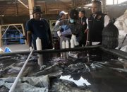 Pabrik Kulit Sukaregang Diduga Buang Limbah Berbahaya ke Sungai Cimanuk Garut