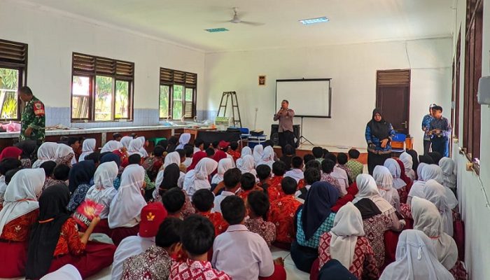 TNI-Polri di Plered Ajak Siswa Jauhi Kenakalan Remaja Lewat Pendekatan Humanis