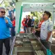Wali Kota Bandung Muhammad Farhan mencicipi cuanki di Bandung Nyuanki 2025