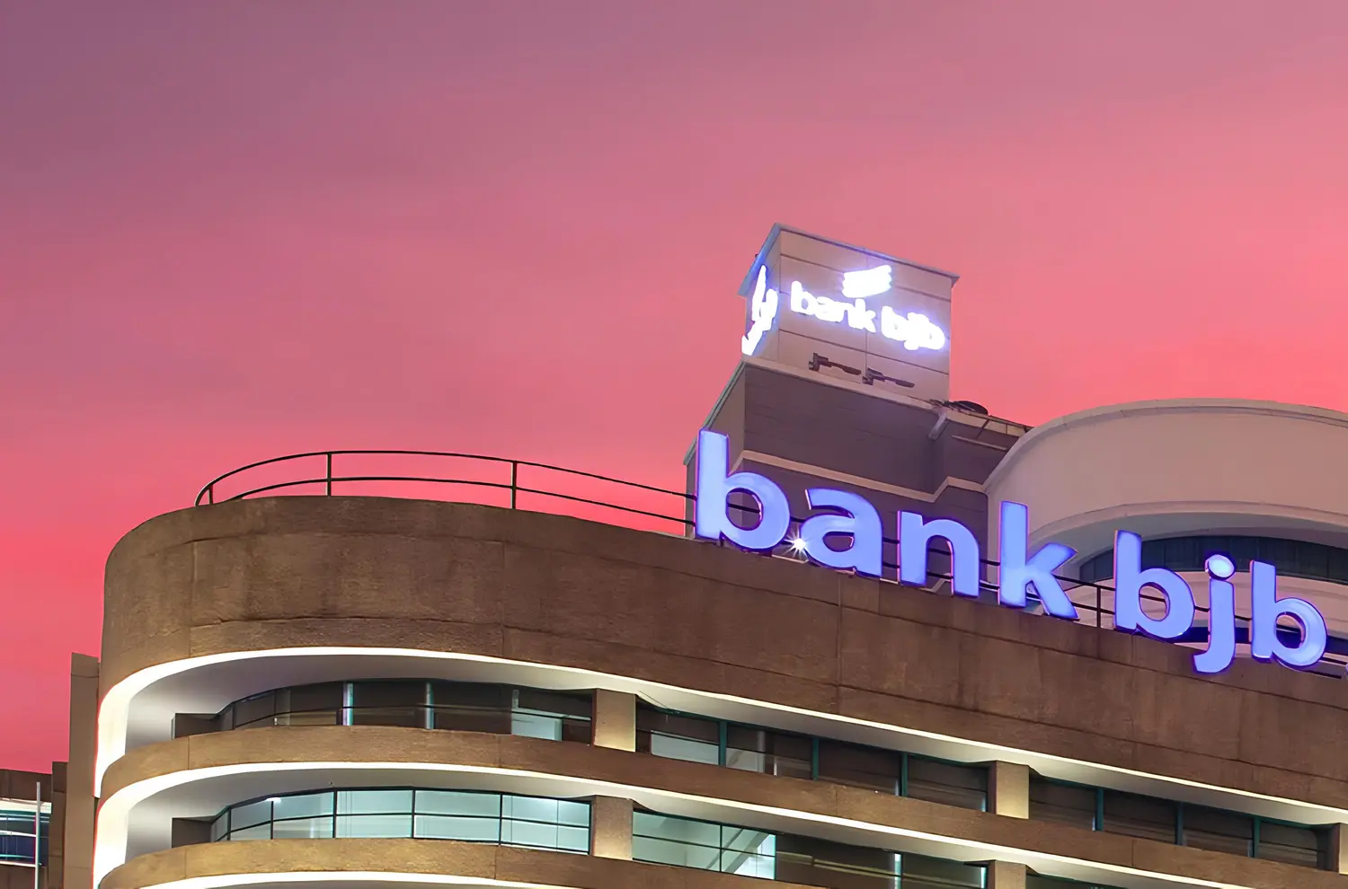 Gedung Bank BJB Soreang yang menjadi lokasi pembobolan kas besar Rp2,1 miliar oleh karyawan BJB yang merupakan staf teknisi IT internal.