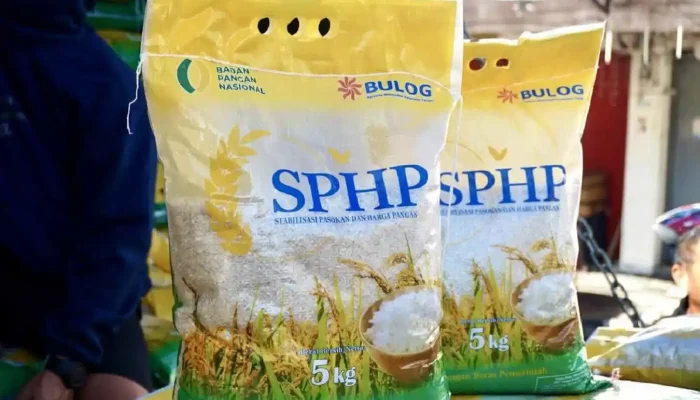 Beras SPHP Diklaim Paling Murah, Tapi Pembeli Wajib Difoto Saat Transaksi