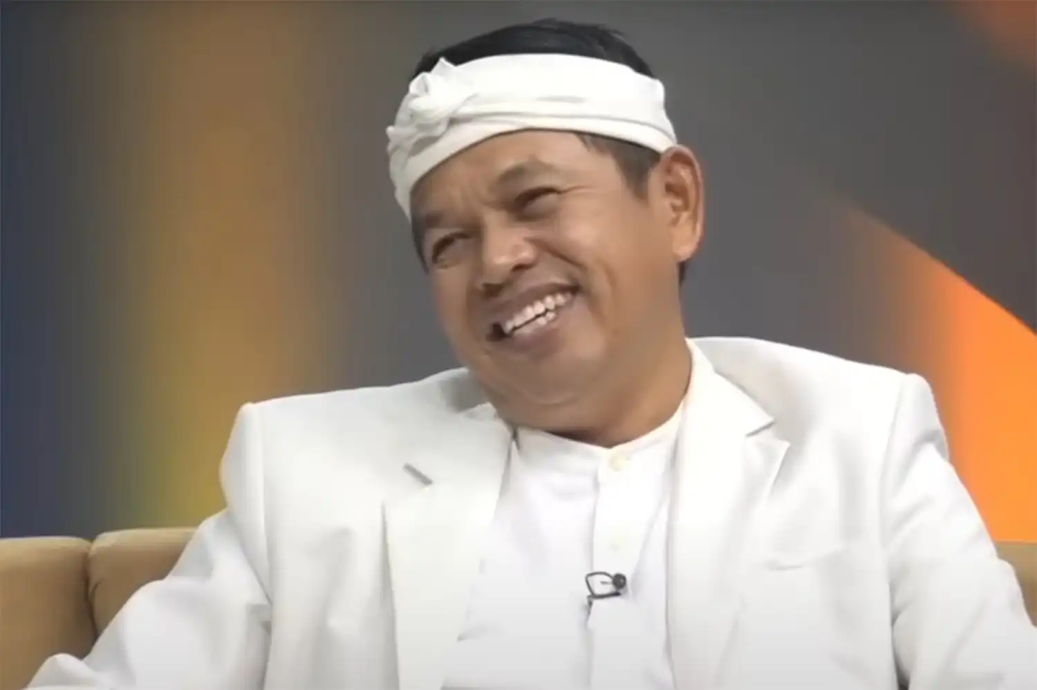 Gubernur Jawa Barat Dedi Mulyadi menyebut Piala Presiden 2025 menghidupkan ekonomi rakyat di Jabar, UMKM Jabar ikut mendapatkan keuntungan