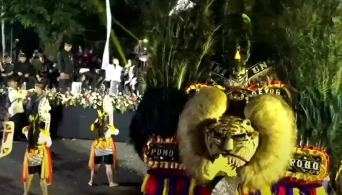 Ribuan Wisatawan Padati Festival Budaya Nusantara di Hari Jadi Purwakarta 2025