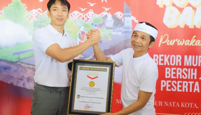 Ngosrek di Purwakarta Diganjar Rekor MURI, Om Zein: Ini Soal Tanggung Jawab Lingkungan