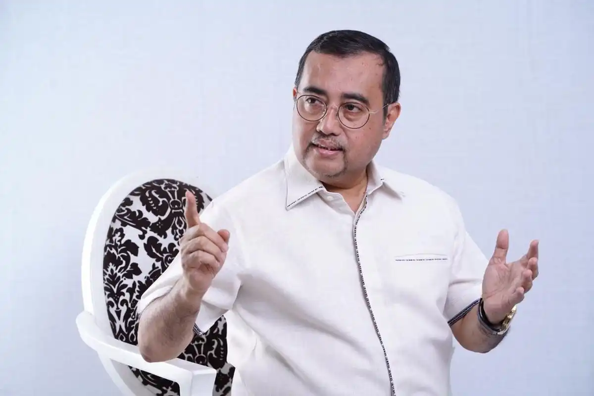 Wakil Ketua Komisi IX DPR Yahya Zaini menyampaikan kritik tajam atas usulan anggaran tambahan Rp118 triliun untuk program makan bergizi gratis (MBG)