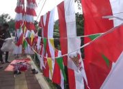 Meski sedang Tren, Pedagang Bendera di Purwakarta Ogah Jualan Bendera One Piece