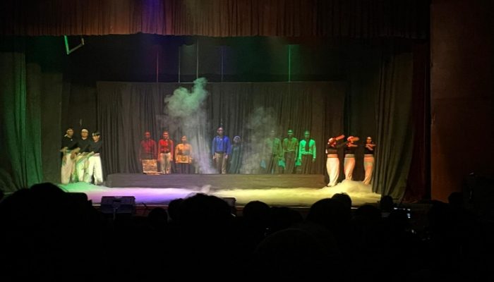 Para Petarung: Teater Djarum Ajak Penonton Renungkan Makna Kepercayaan