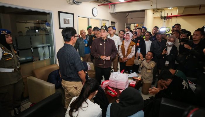 Pemkot Bandung Segel Kamar Apartemen Diduga Jadi Tempat Prostitusi, Pelanggar Terancam Denda Rp50 Juta