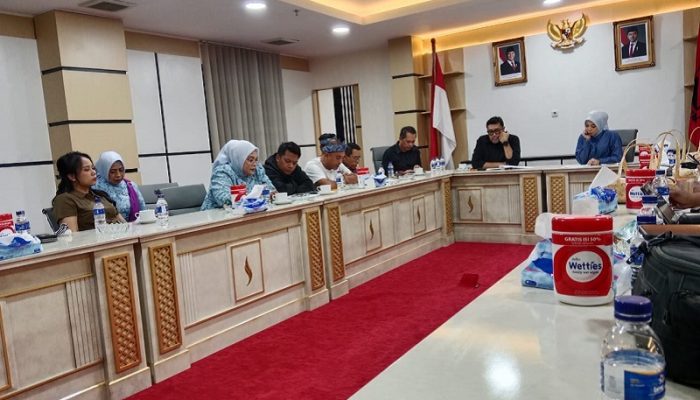 Fraksi PDIP Ungkap Alasan Absen di Persetujuan APBD Perubahan 2025, Soroti Hilangnya Hibah Pesantren