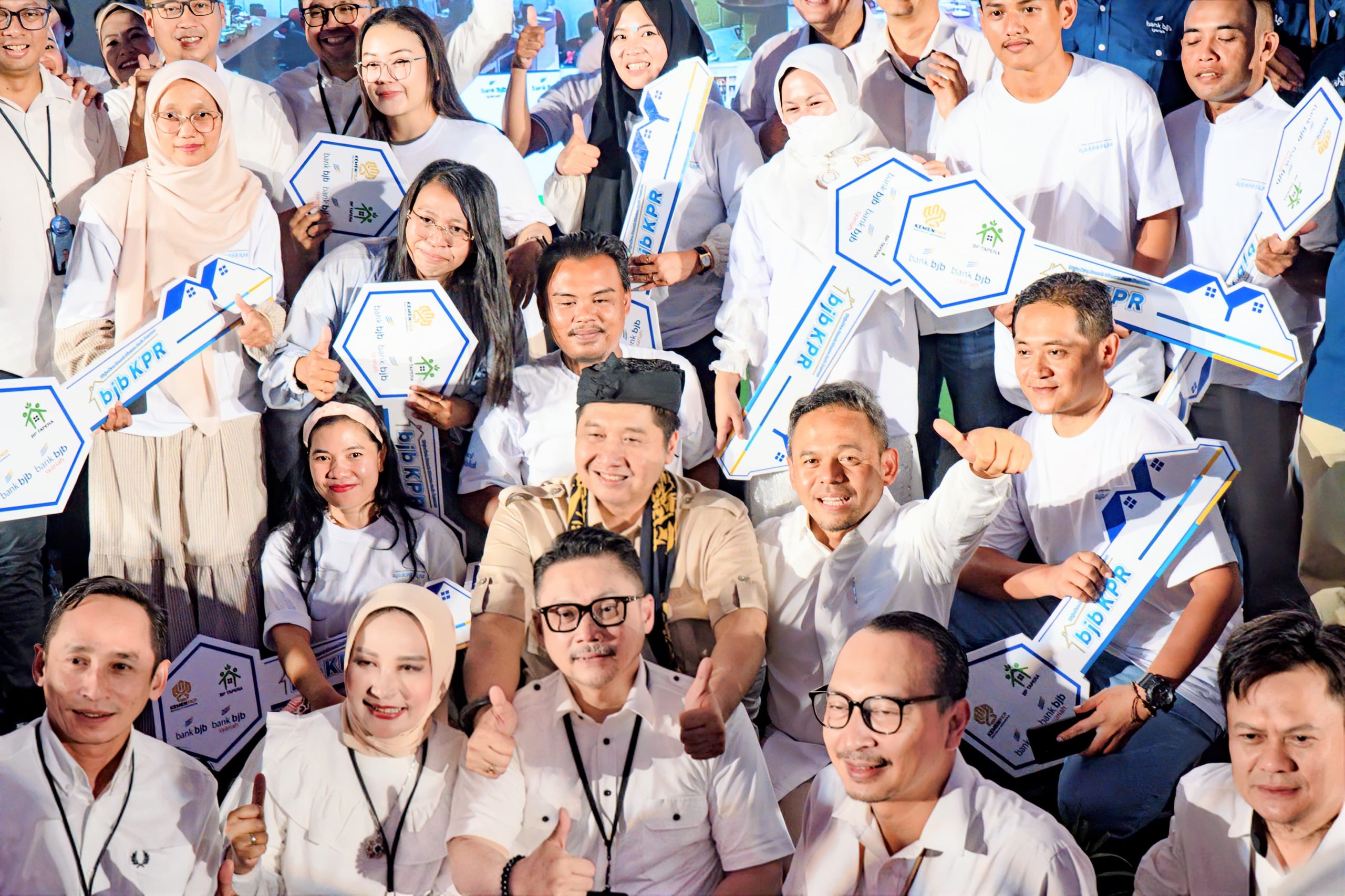 Bank bjb Serahkan 1.080 Rumah FLPP, Wujud Nyata Hunian Layak untuk Rakyat