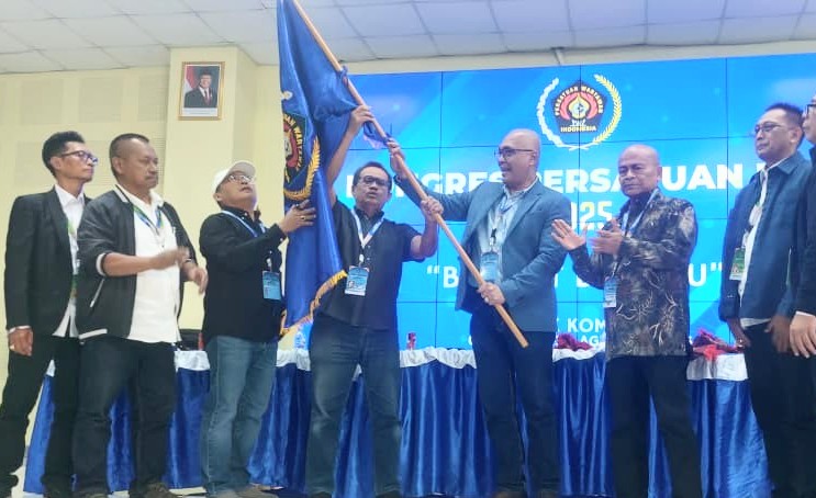 Resmi, Akhmad Munir Pimpin PWI 2025–2030 Setelah Kalahkan Hendry CH Bangun
