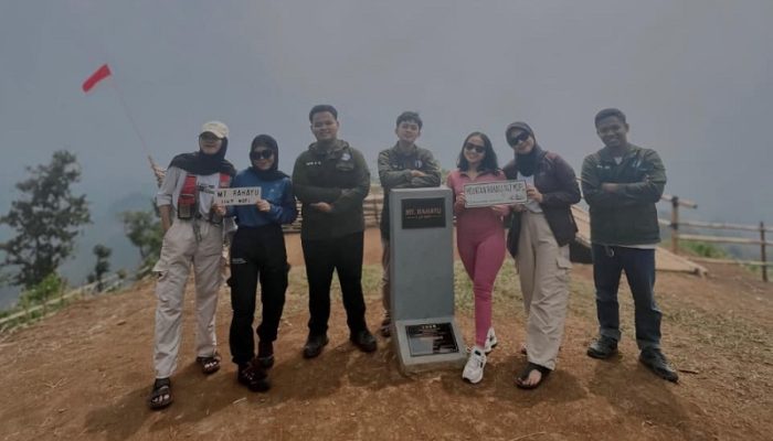 Mahasiswa KPPM Kelompok 5 Rajawali Kampus Wikara Evaluasi Program Wisata Gunung Rahayu