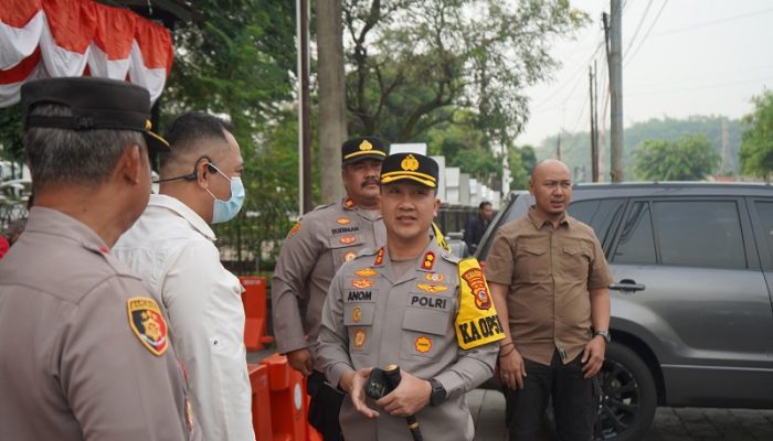 Polres Purwakarta Kawal Aksi Tolak Larangan Study Tour, Pastikan Aksi Damai dan Lalu Lintas Lancar